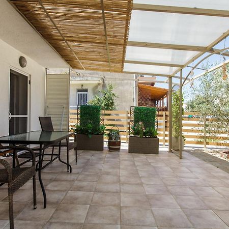 Garden Rooms Fanari Exterior photo